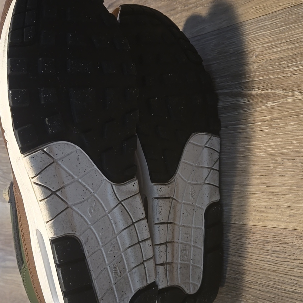 Nike Air Max 1 ESS PRM “Neutral Olive/Cargo Khaki” US Men Size 9.5 RETAIL $250 - Picture 8 of 10